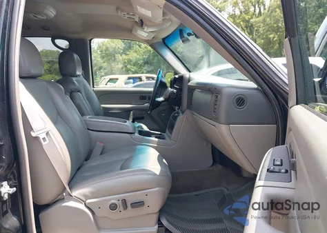 2004 Chevrolet Tahoe Z71 из США, поврежденный, VIN 1GNEK13Z74R301115